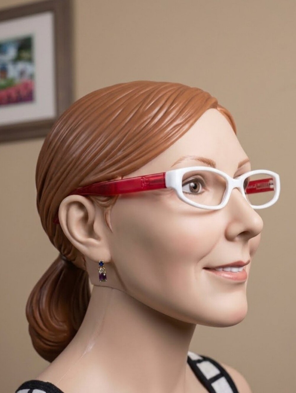 Chico's White Cat-Eye Reading Glasses with Red Temple Accents +2.00 with case